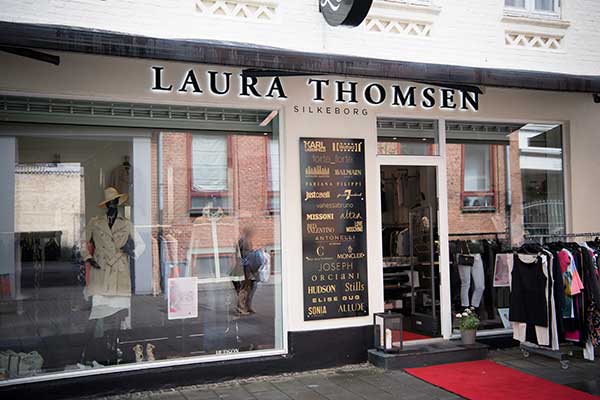 LAURA THOMSEN - Business View